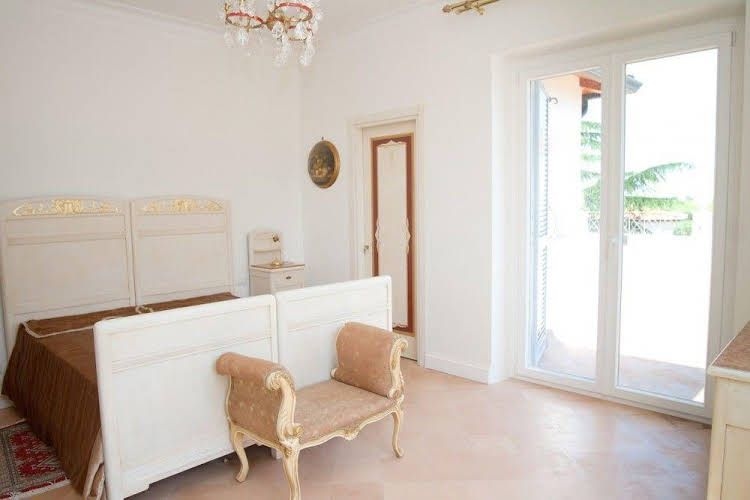 Villa Strampelli0
