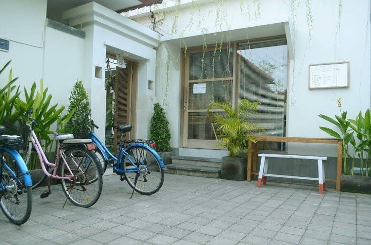 เอเบียน เกสต์เฮาส์ (Abyan Guest House)0