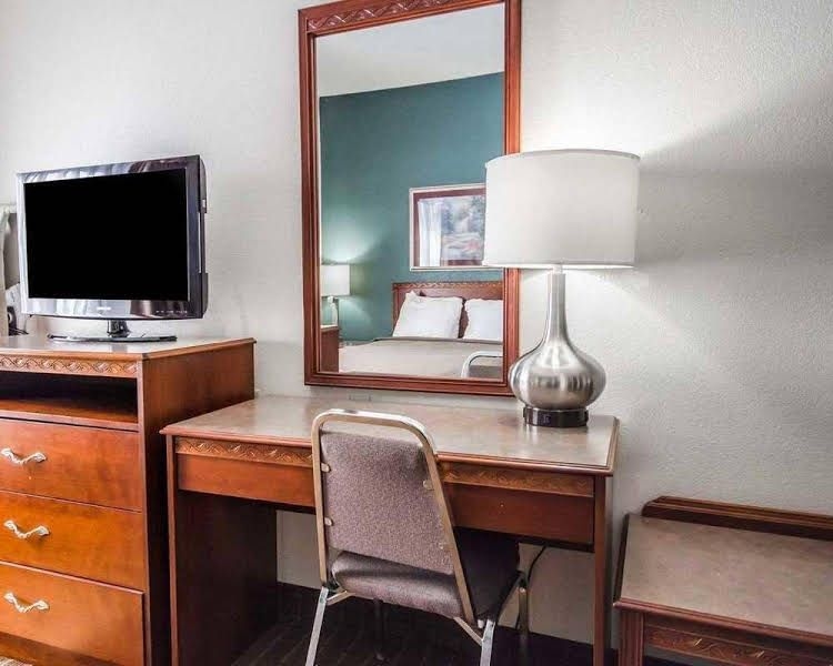 Quality Inn0