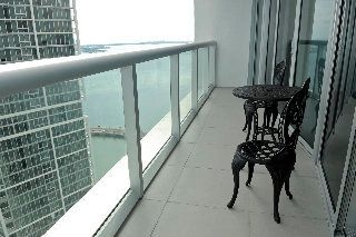 Modern 1 Bedroom on 47th Floor4