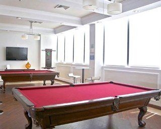 Modern 2 Bedroom Condo Near Beach2