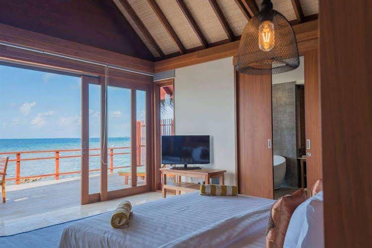 Furaveri Island Resort and Spa0