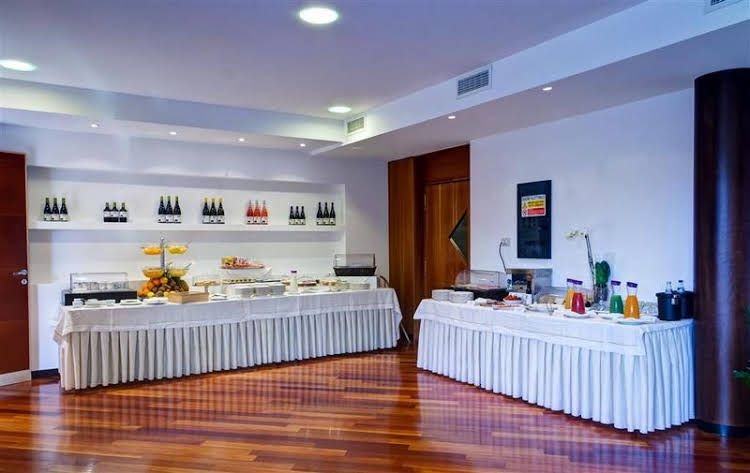 Esplanade Boutique0
