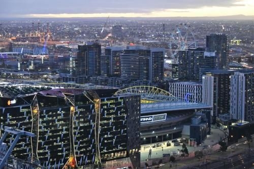 Melbourne SkyHigh Apartments1