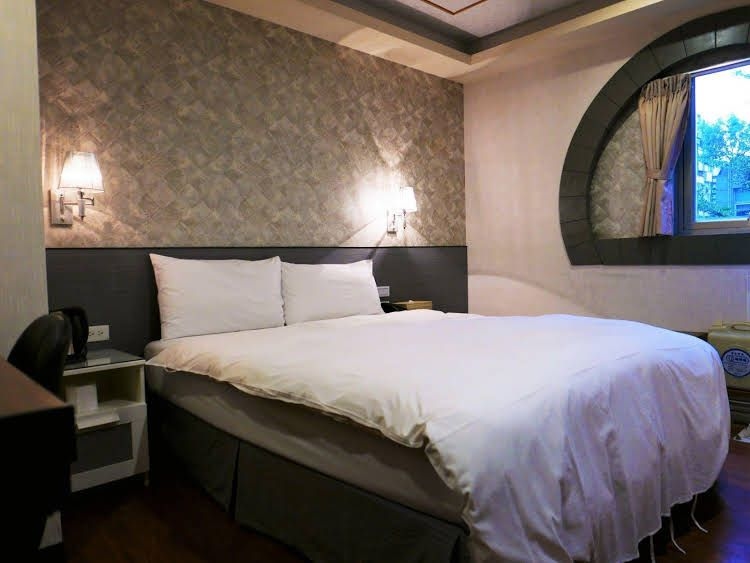 เอาเวอร์ อินน์ (Ours Inn)2