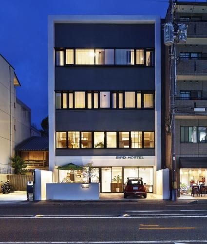 Bird Hostel0