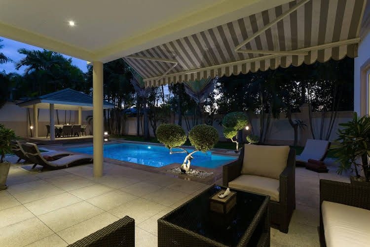 Luxury Pool Villa SRV0