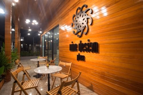 Nine Design Place0