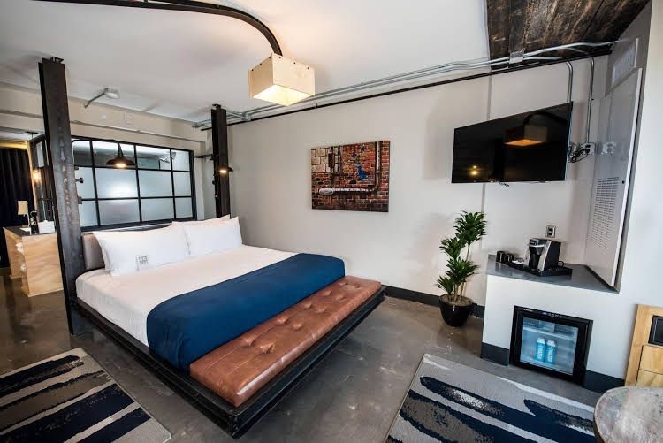 FOUND:RE Phoenix Hotel0