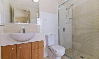 Sutton Beach Apartments0