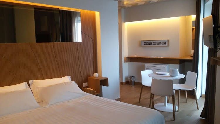 Gaura Apartments0