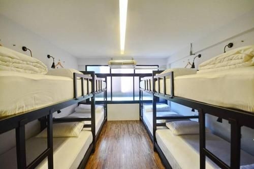 STrips the Poshtel4
