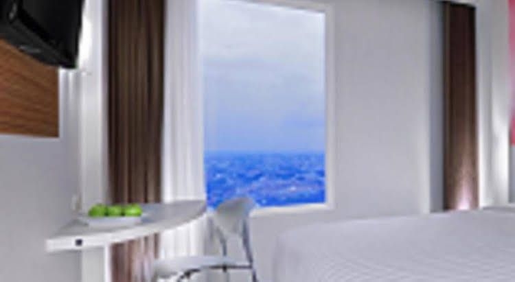 เฟฟโฮเต็ล รุงกุต สุราบายา (favehotel Rungkut Surabaya)1