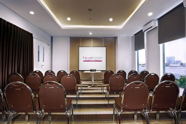 เฟฟโฮเต็ล รุงกุต สุราบายา (favehotel Rungkut Surabaya)0