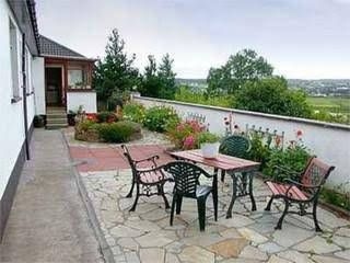 Glencairn House0