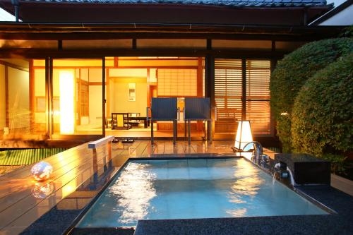 เรียวกัง อิโตะ เรียวกุยุ (Ryokan Ito Ryokuyu)0