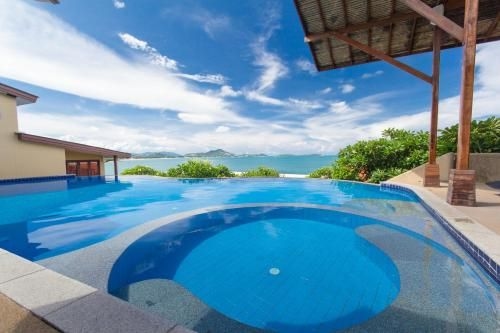 บูชิส บูทิก รีสอร์ต (Boujis Boutique Resort)0