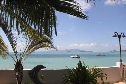 The Boardroom Beach Bungalows0