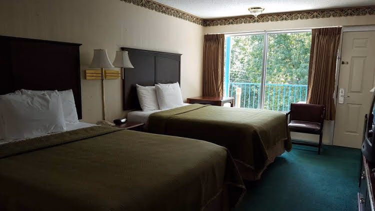 Ozarka Lodge0