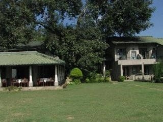 Grand Ella Motel3