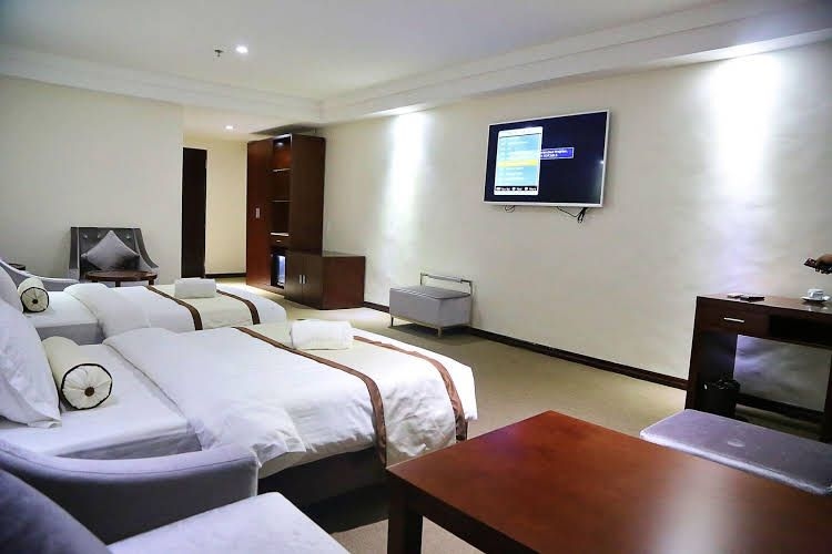 Big Suites0