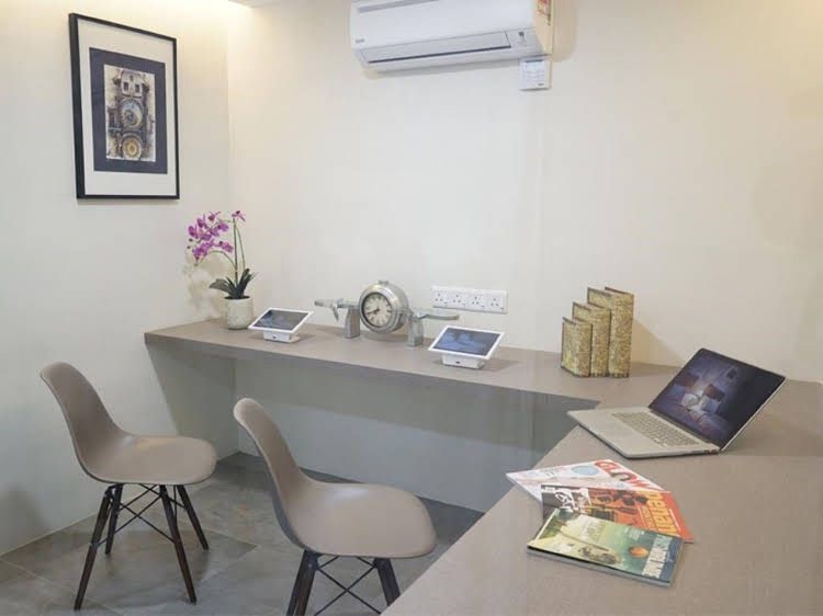 ไลท์เฮาส์ โฮเต็ลแอนด์ชอร์ตสเตย์ (LightHouse and ShortStay)0