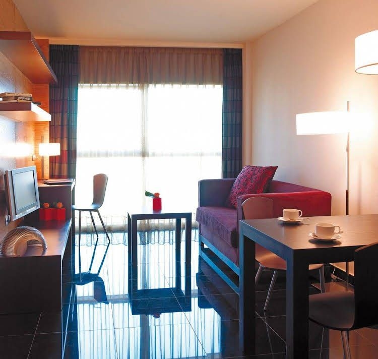 NH Barcelona Fira Suites4