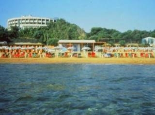 Costa Tiziana Resort0