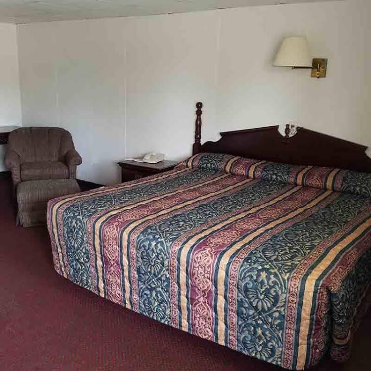 Oak Park Motel0