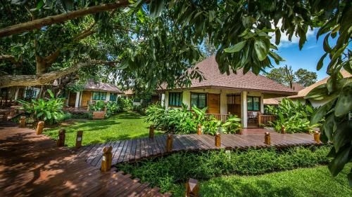 ไนยาง พาร์ค รีสอร์ต (Naiyang Park Resort)1