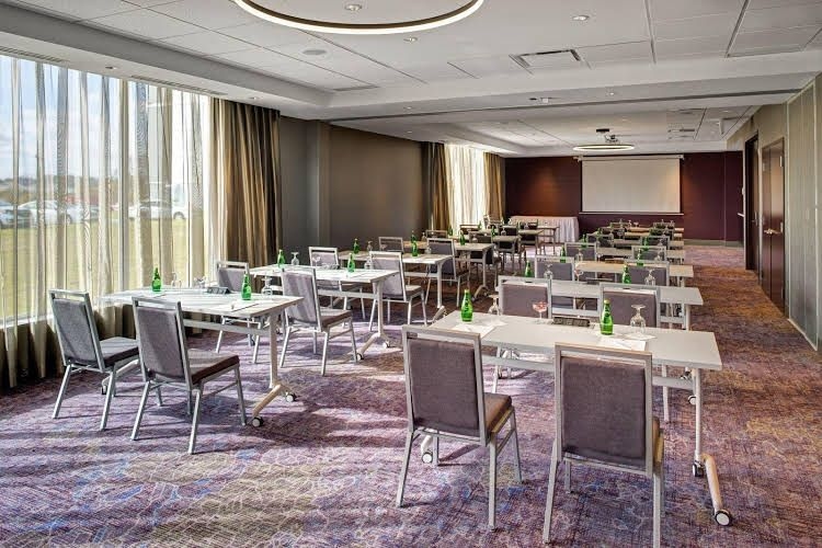 DoubleTree by Hilton Halifax Dartmouth0