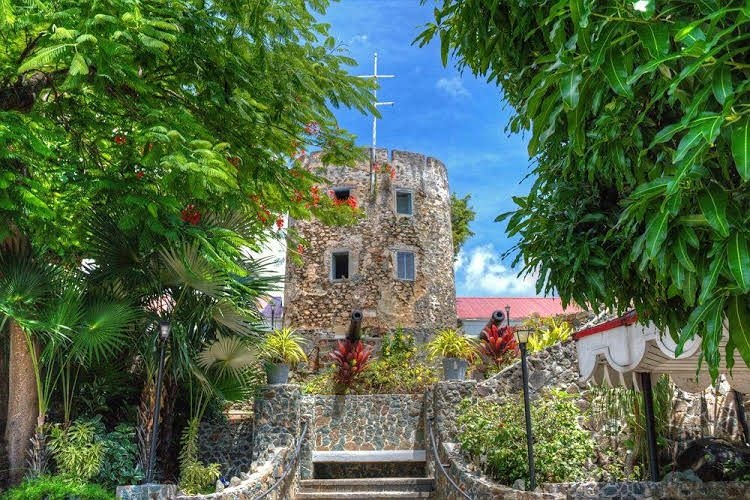 Bluebeards Castle Villas0