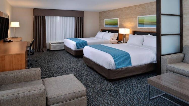 Holiday Inn and Suites Edmonton Arpt Conference Ctr0