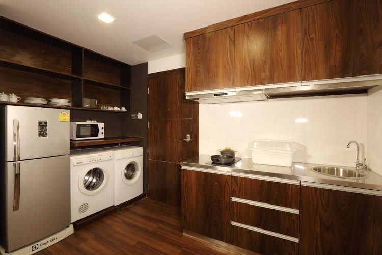 Clover Suites Royal Lake Yangon0