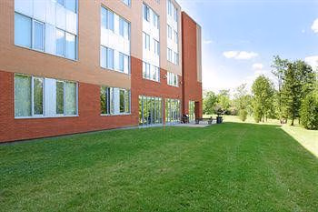 Sheridan College Residence0