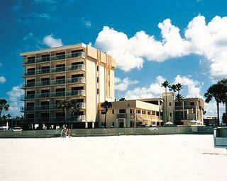 Commodore Beach Club0