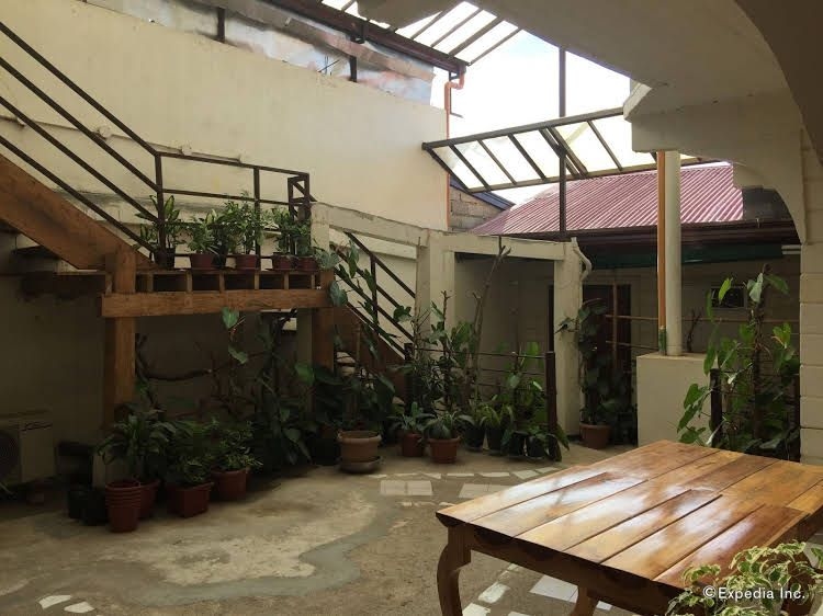 Zuric Pension Coron0