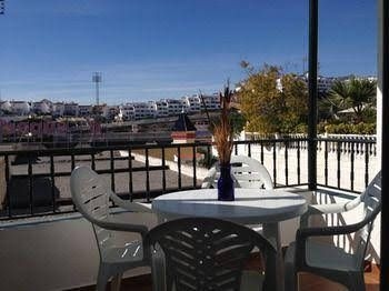 Apartamentos Turisticos Las Rosas de Capistrano0