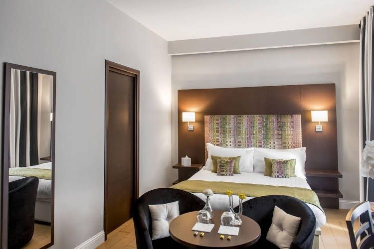 Alex Luxury Suites0