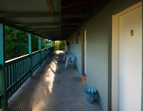 Settlers Inn3