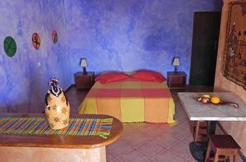 Sakaroule Bed and Breakfast0