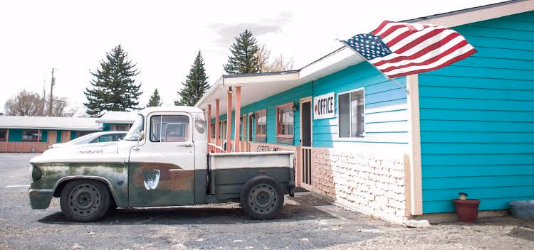 Raton Pass Inn0