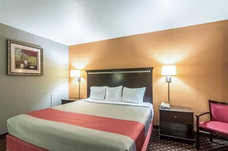 Regency Inn0