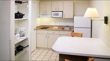 Golden Pleasant Inn0