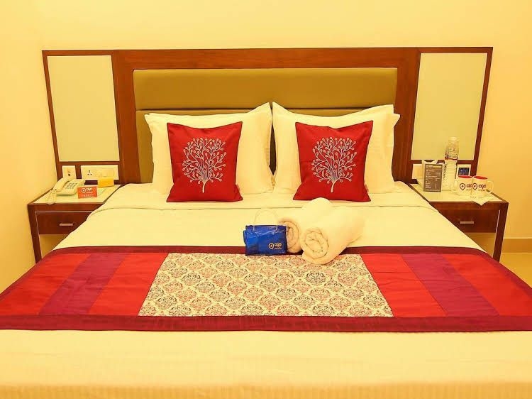OYO Premium Alleppey Iron Bridge0