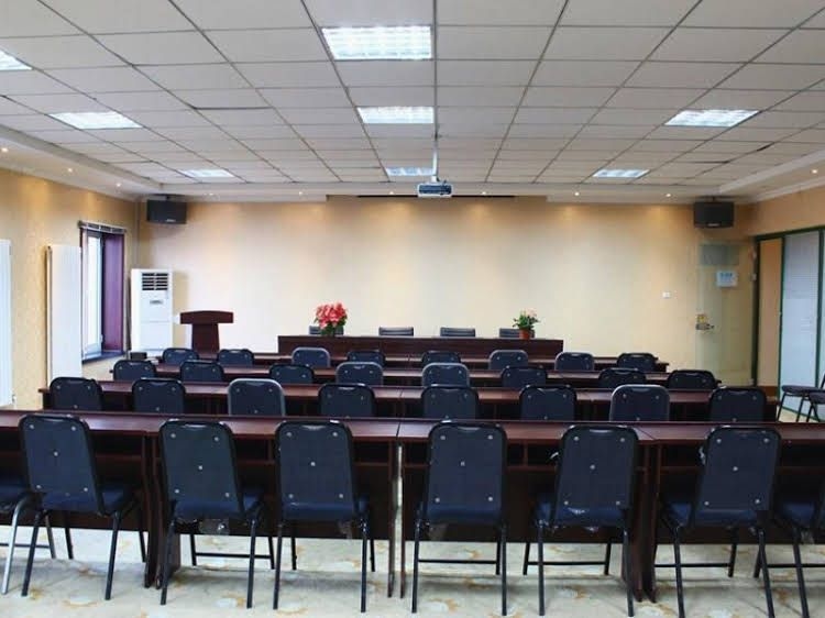 Green Tree Inn Tianjin Dagang Jinqi Road1