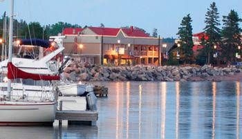 Harbor Inn0