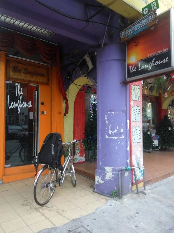 The Longhouse Travellers Inn Hostel0