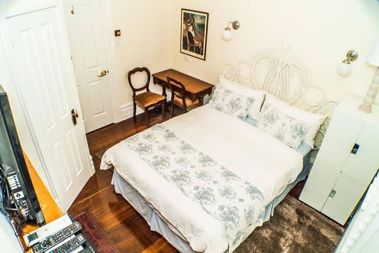 South Beach Bed and Breakfast0