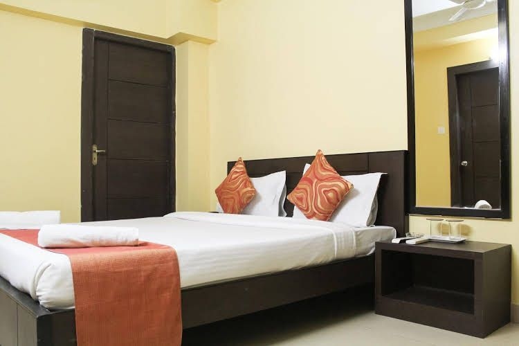 Fab Arya Regency SPMukherjee Rd0